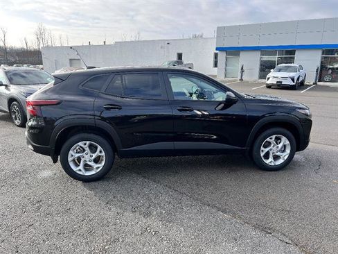 New 2026 Chevrolet Trax LS w/ LS Convenience Package image 7