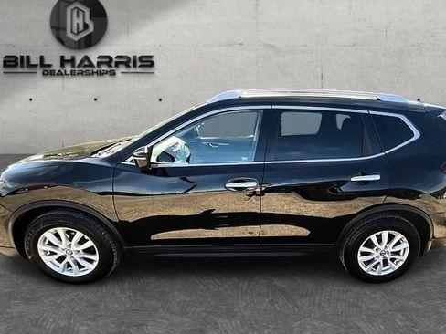 Used 2019 Nissan Rogue S w/ Special Edition Package FWD image 9