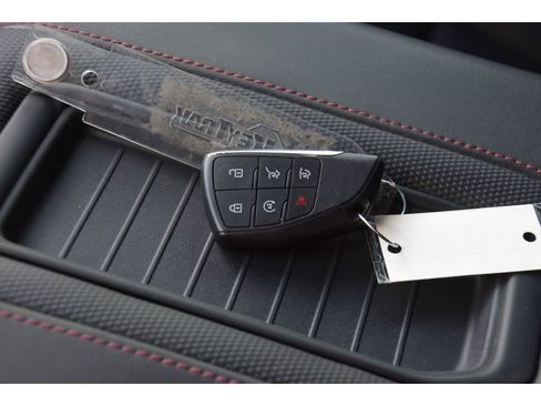 Used 2022 Chevrolet Suburban RST w/ Luxury Package image 40