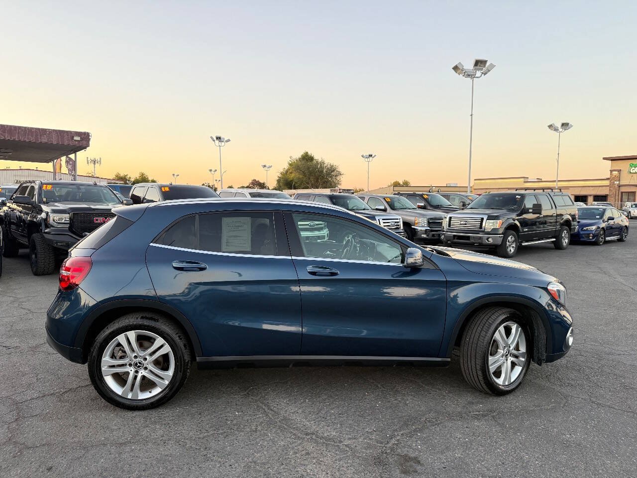 Used 2019 Mercedes-Benz GLA 250 4MATIC image 8