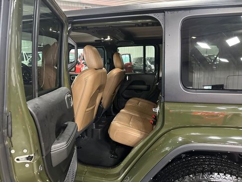 Used 2023 Jeep Wrangler Unlimited Sahara w/ Dual Top Group AWD/4WD image 20
