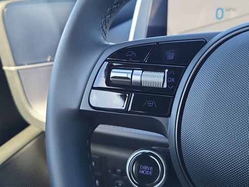 New 2025 Hyundai Ioniq 6 SE image 16