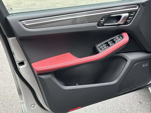 New 2026 Porsche Macan GTS AWD/4WD image 17
