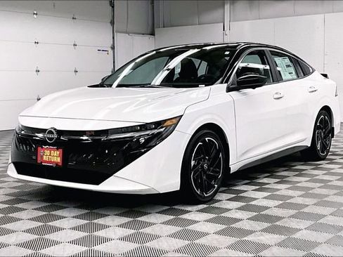 New 2026 Nissan Sentra SR w/ SR Premium Package FWD image 3