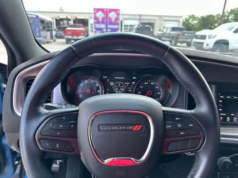 Used 2021 Dodge Charger SXT w/ Blacktop Package RWD image 9
