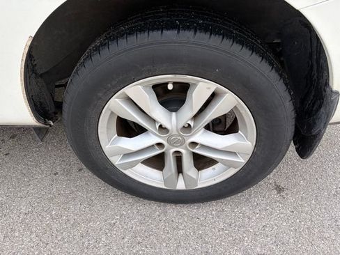 Used 2013 Nissan Rogue SV w/ Premium Pkg FWD image 9