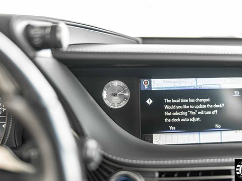 Used 2020 Lexus LS 500h AWD image 28