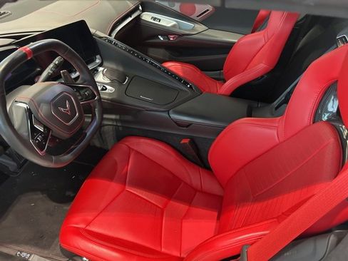 Used 2024 Chevrolet Corvette Stingray Premium Conv w/ Z51 Performance Package image 9