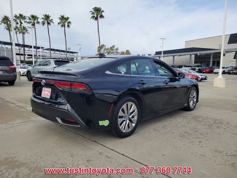 Certified 2022 Toyota Mirai XLE w/ Advanced Technology Package image 4