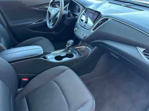 Used 2023 Chevrolet Malibu LT image 19