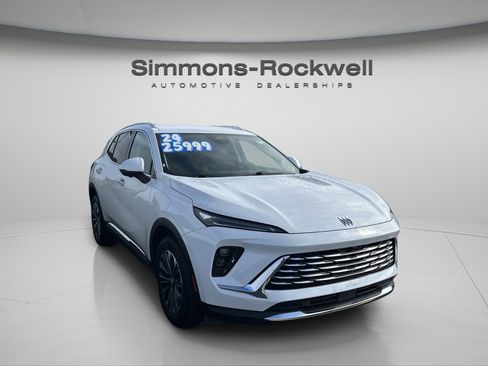 Used 2024 Buick Envision Preferred image 2