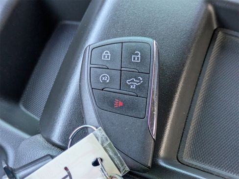 Used 2025 Chevrolet Silverado 1500 Custom image 34