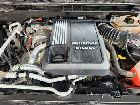 Used 2024 Chevrolet Silverado 1500 ZR2 w/ Technology Package AWD/4WD image 33