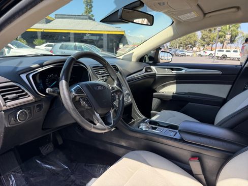 Used 2019 Ford Fusion SE w/ Equipment Group 151A image 15