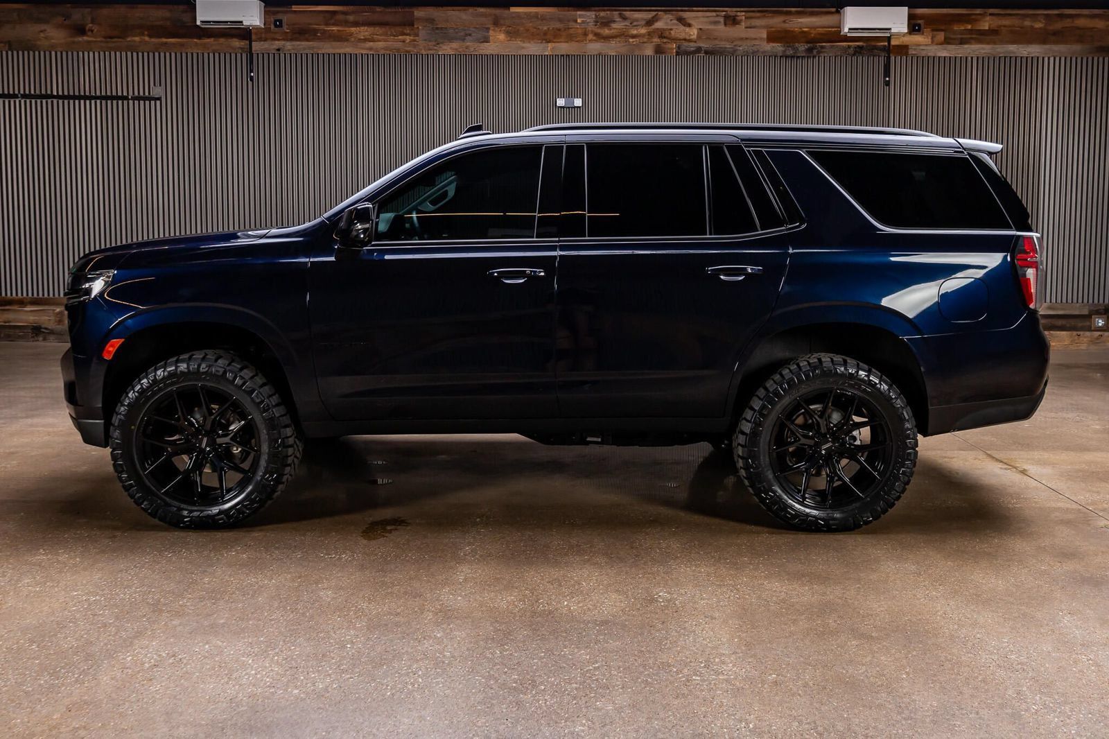 Used 2024 Chevrolet Tahoe RST w/ Luxury Package AWD/4WD image 6