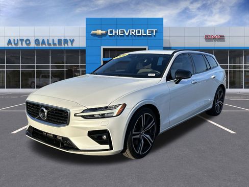 Used 2020 Volvo V60 T6 R-Design w/ Advanced Package image 1