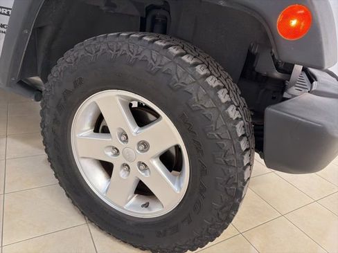 Used 2014 Jeep Wrangler Unlimited Sport w/ Quick Order Package 24S AWD/4WD image 28