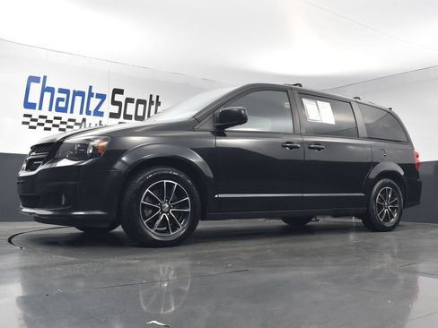 Used 2019 Dodge Grand Caravan GT FWD image 18