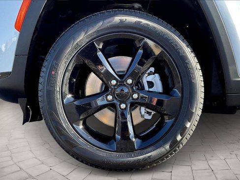 New 2025 Jeep Grand Cherokee L Limited w/ Black Appearance Package image 13