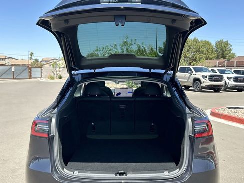 Used 2024 Tesla Model Y Long Range AWD/4WD image 27