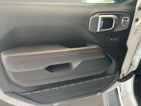 Used 2020 Jeep Wrangler Unlimited Rubicon w/ Uconnect 4C Nav & Sound Group AWD/4WD image 10