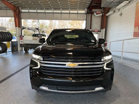 Used 2024 Chevrolet Tahoe LT image 2
