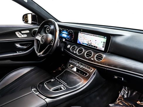Used 2022 Mercedes-Benz E 350 Sedan image 17