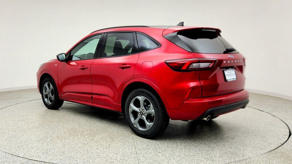 Used 2024 Ford Escape ST-Line AWD/4WD image 7