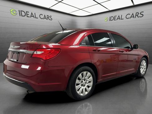 Used 2011 Chrysler 200 LX FWD image 5