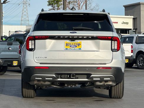 New 2025 Ford Explorer Active w/ Active Comfort Package image 5