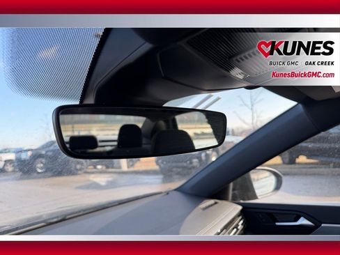 Used 2025 Volkswagen Jetta Sport image 21