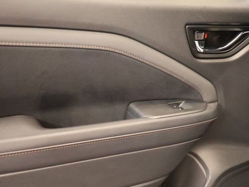 Used 2025 Subaru Forester Touring image 29