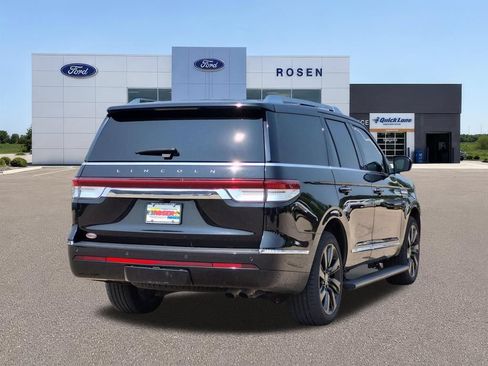 Used 2022 Lincoln Navigator Reserve AWD/4WD image 3