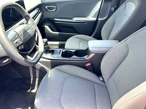 Used 2025 Kia K4 FWD image 13
