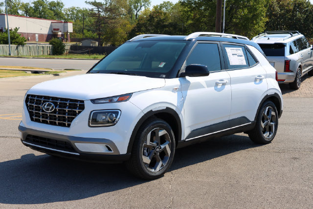 New 2026 Hyundai Venue SEL FWD image 6