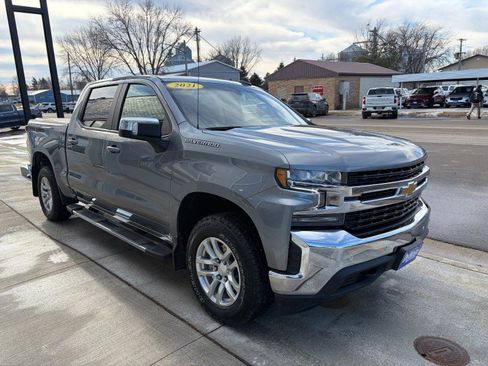 Used 2021 Chevrolet Silverado 1500 LT w/ Convenience Package II image 6