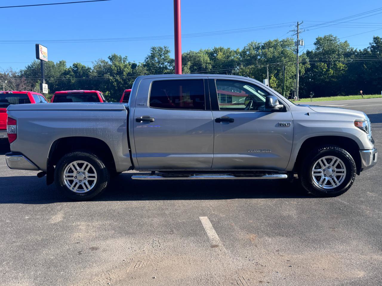 Used 2019 Toyota Tundra SR5 w/ SR5 Upgrade Package AWD/4WD image 2
