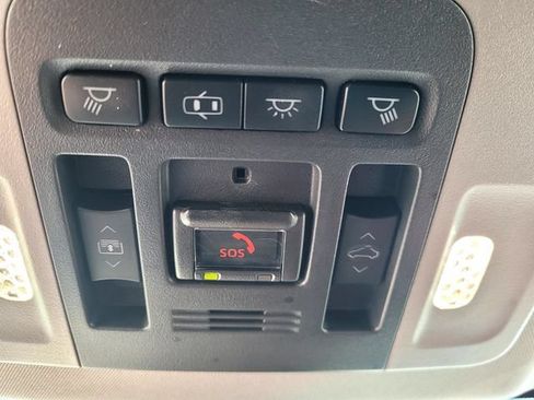 Used 2020 Toyota Camry XSE FWD image 22