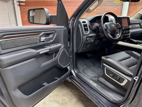 Used 2021 RAM 1500 Laramie image 9
