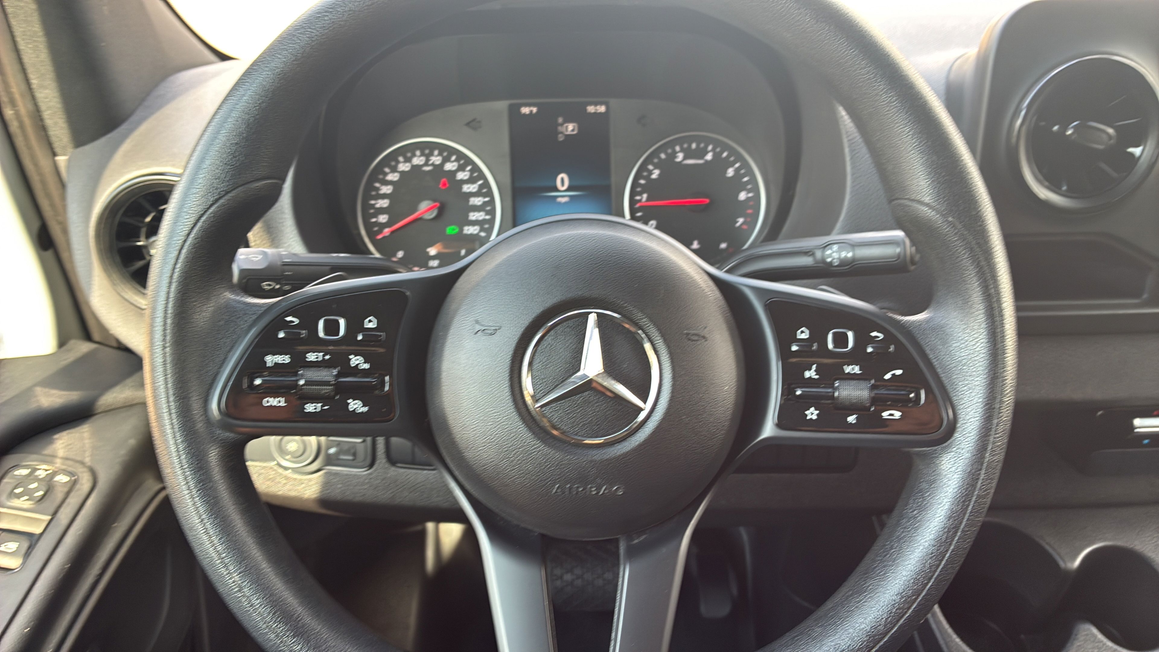 Used 2023 Mercedes-Benz Sprinter 2500 image 10