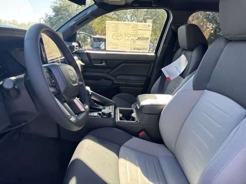 Used 2024 Toyota Tacoma image 13