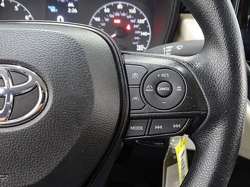 Used 2024 Toyota Corolla LE image 23