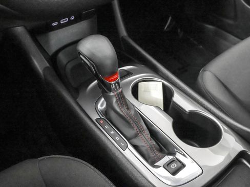 Used 2022 Chevrolet Malibu RS FWD image 30