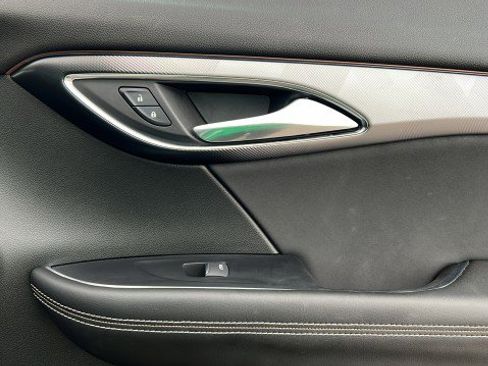 Used 2025 Buick Envision Sport Touring image 19