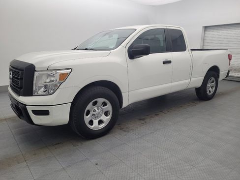 Used 2022 Nissan Titan S image 2