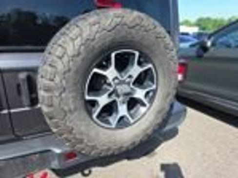 Used 2022 Jeep Wrangler Rubicon w/ Cold Weather Group AWD/4WD image 6