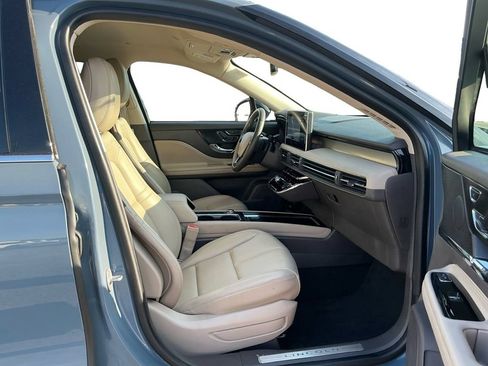 Used 2023 Lincoln Corsair FWD image 22