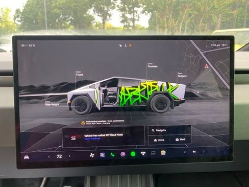 Used 2025 Tesla Cybertruck AWD Crew Cab image 12