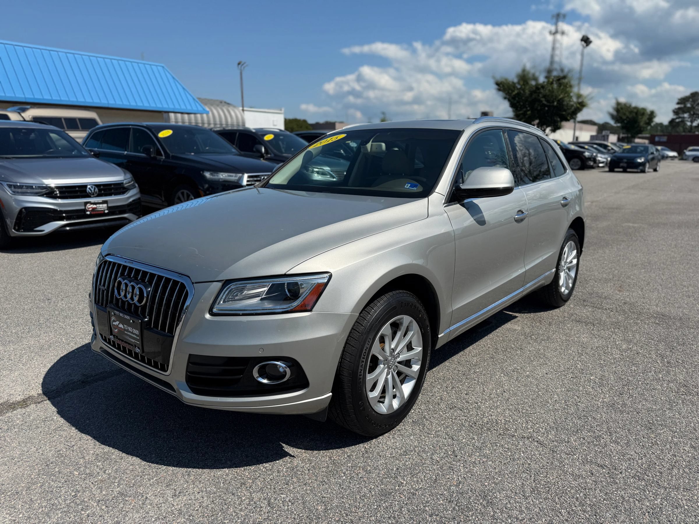 Used 2015 Audi Q5 2.0T Premium Plus w/ Technology Package AWD/4WD image 4