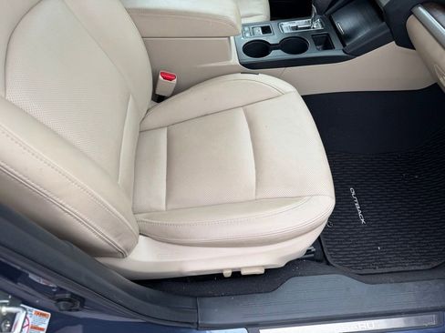 Used 2016 Subaru Outback 2.5i Limited AWD/4WD image 18